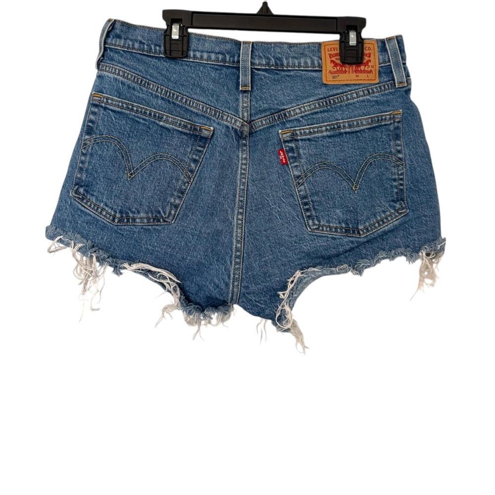 Levi’s 501 Jean Shorts - Picture 3 of 6